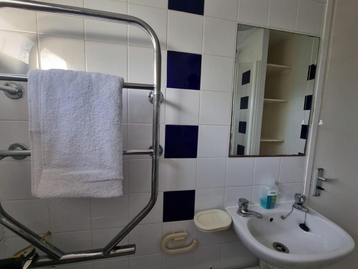 Private Rooms Bath Bagian luar foto
